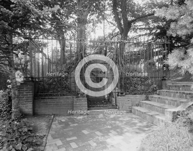 The Old tomb at Mt. Vernon, c.between 1910 and 1920. Creator: Unknown.