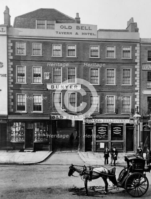 The Old Bell Tavern & Hotel, Holborn, London, 1869. Artist: Henry Dixon
