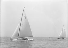 The One-Design Solent Sunbeams Dunn and Clary racing, 1925. Creator: Kirk & Sons of Cowes