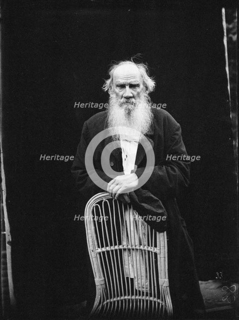 The author Leo Tolstoy, 1902. Artist: Bulla, Karl Karlovich (1853-1929)
