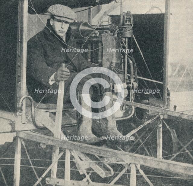 The aeroplane that made the first flight of a circular mile in Great Britain, c1909 (c1937). Artist: Unknown.