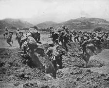 The beginning of an advance on the Turkish positions 1915
