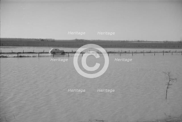 The Bessie Levee augmented with sand bags, near Tiptonville, Tennessee, 1937. Creator: Walker Evans.