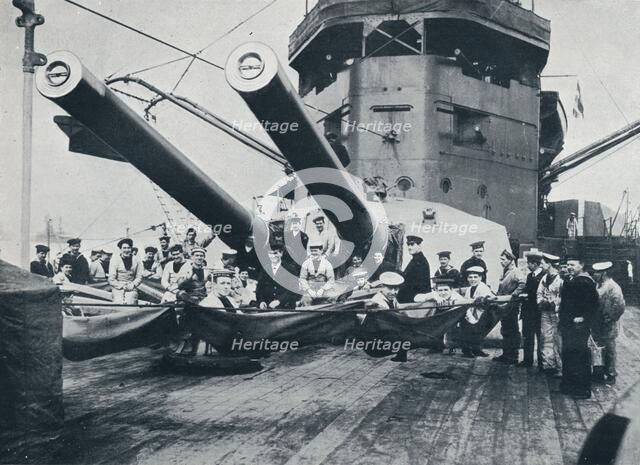 The big guns of HMS New Zealand, c1914. Artist: Unknown