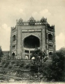 The Bolund Gate, Futtehpur Sikri. Agra Creator: Unknown