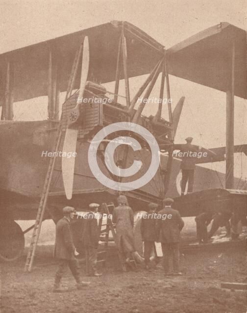 The 'Bomb Berlin Bus', c1918 (1919). Artist: Unknown.