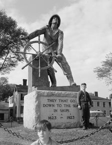 The bronze fisherman, a memorial to men lost at sea..., Gloucester, Massachusetts, 1943. Creator: Gordon Parks
