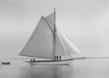 The cutter Wenda in light winds, 1912. Creator: Kirk & Sons of Cowes