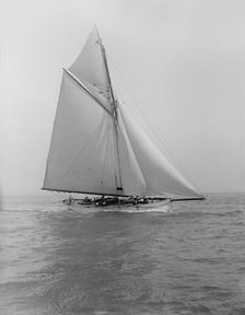 The cutter Grisette sailing close-hauled, 1913. Creator: Kirk & Sons of Cowes