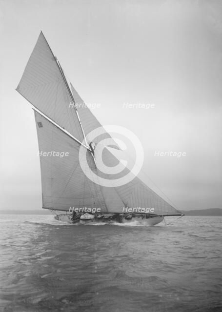 The cutter 'Onda' sailing close-hauled, 1911. Creator: Kirk & Sons of Cowes.