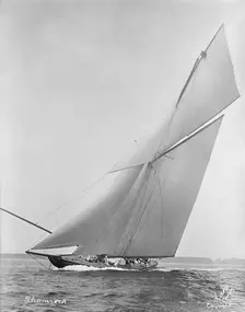 The cutter Shamrock beating upwind. Creator: Kirk & Sons of Cowes