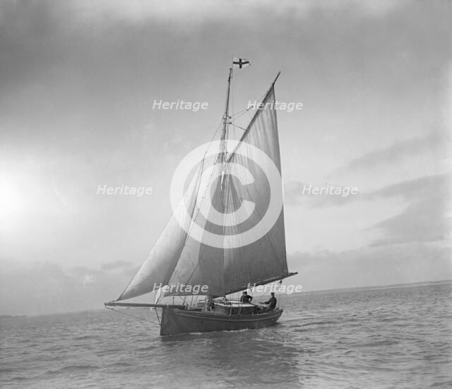 The cutter 'Sophie' sailing upwind. Creator: Kirk & Sons of Cowes.