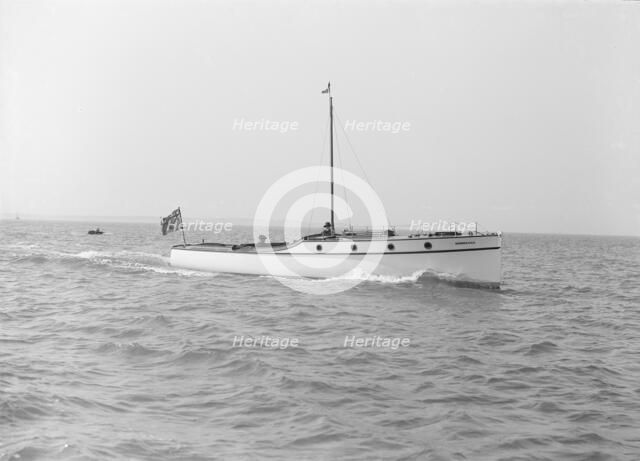 The cabin cruiser 'Minnehaha', 1914. Creator: Kirk & Sons of Cowes.
