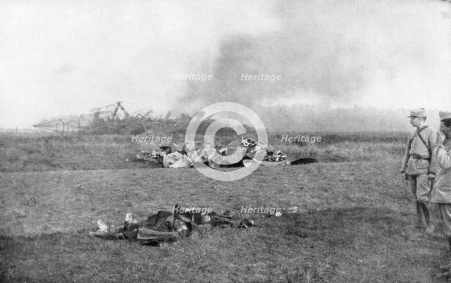 The carcass of Zeppelin LZ93 (L44), St Clement, France, 20 October 1917. Artist: Unknown