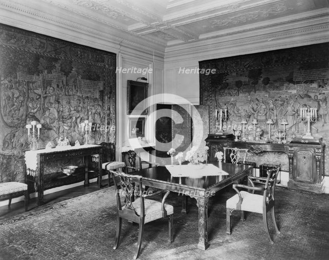 "The Causeway," James Parmelee house, 3100 Macomb Street, Washington, D.C., 1919. Creator: Frances Benjamin Johnston.