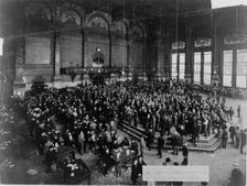 The Chicago Board of Trade in session, c. 1900. Artist: Anonymous