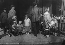 The children's hour, Chinatown, San Francisco, between 1896 and 1906. Creator: Arnold Genthe