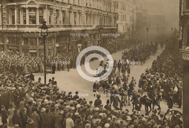 'The City Lines Queen Victoria Street To Watch The New Lord Mayor and His Procession', c1935. Creator: Unknown.
