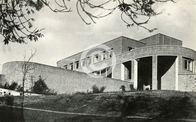 'The Contemporary Idiom Brick House at Hampstead, London', 1941. Creator: Unknown.