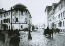 The corner of Povarskaya Street and Bolshaya Molchanovka Street in Moscow, 1912-1914