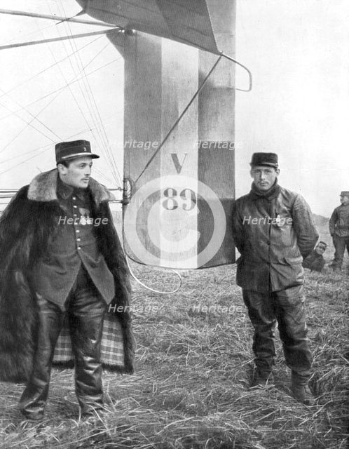 The crew of the first aircraft to shoot down another aeroplane, 1914. Artist: Unknown