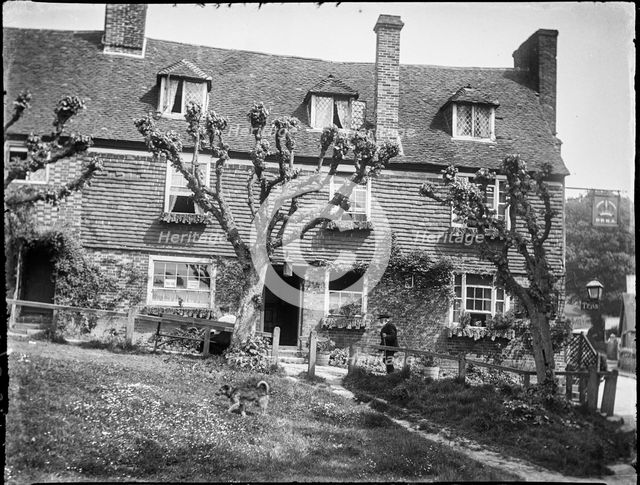 The Crown Inn, Groombridge, Speldhurst, Tunbridge Wells, Kent, 1911. Creator: Katherine Jean Macfee.