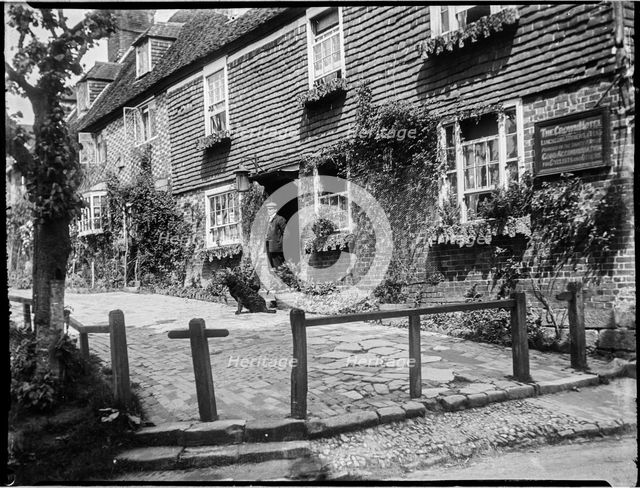 The Crown Inn, Groombridge, Speldhurst, Tunbridge Wells, Kent, 1911. Creator: Katherine Jean Macfee.
