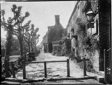 The Crown Inn, Groombridge, Speldhurst, Tunbridge Wells, Kent, 1911. Creator: Katherine Jean Macfee