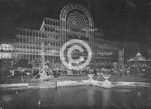 'The Crystal Palace illuminated by Brock', 1900. Artist: Unknown.
