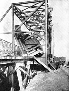 The dumper that overturns a coal-truck every two minutes...remarkable machine..., 1909. Creator: Blauvelt