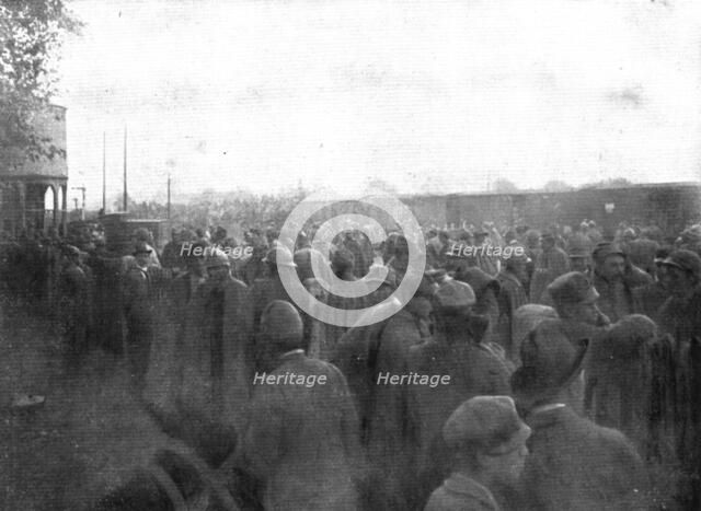 The Dark Hours of Italy; Influx of troops to an evacuation station, 1917. Creator: Unknown.