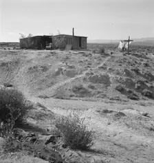 The Dazey farm and home, Homedale district, Malheur County, Oregon, 1939. Creator: Dorothea Lange