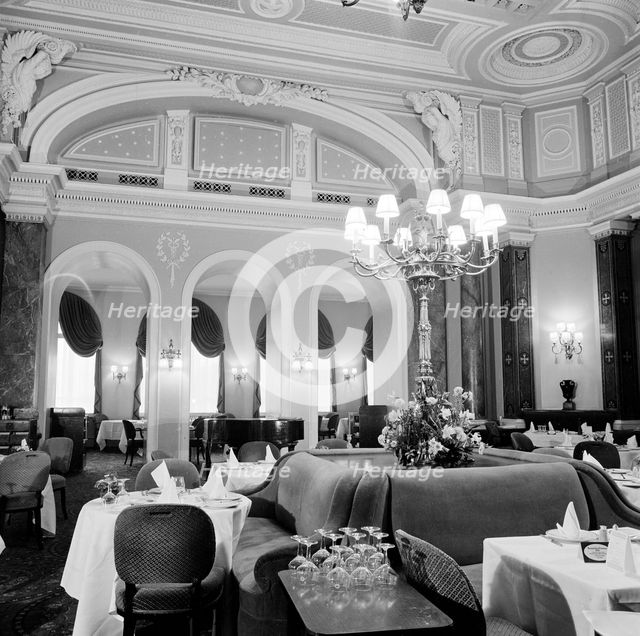 The dining room of the Charing Cross Hotel, London, 1960-1972. Artist: John Gay