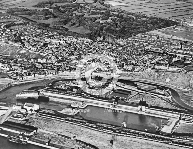 The docks and town, Maryport, Cumbria, 1930. Artist: Aerofilms.