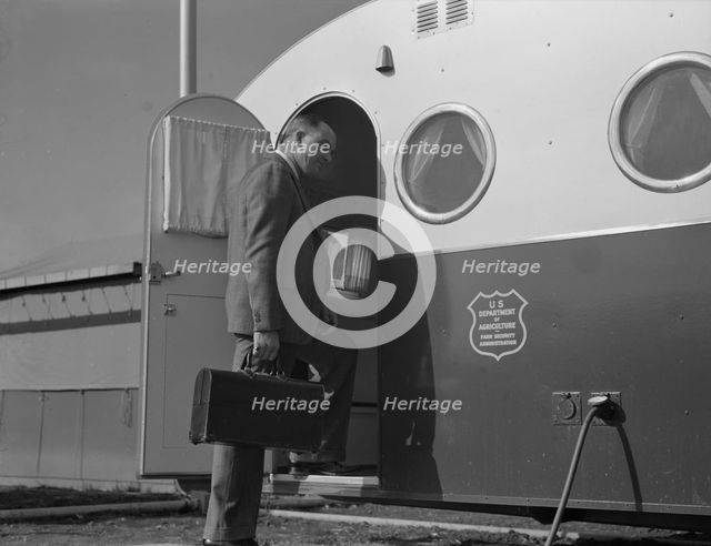 The doctor arrives in camp by previous appointment..., FSA, Merrill, Klamath County, Oregon, 1939. Creator: Dorothea Lange.