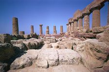 The doric temple of Hera at Agrigento, 5th century BC