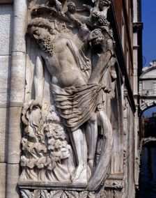 The Drunkenness of Noah sculpture of 1404, capital of the angle of the lower gallery of the f…