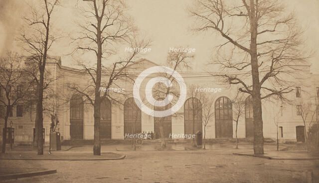 The Exposition Universelle of 1855. Main entrance of the Palais des Beaux-Arts, 1855. Creator: Disdéri, André Adolphe-Eugène (1819-1889).
