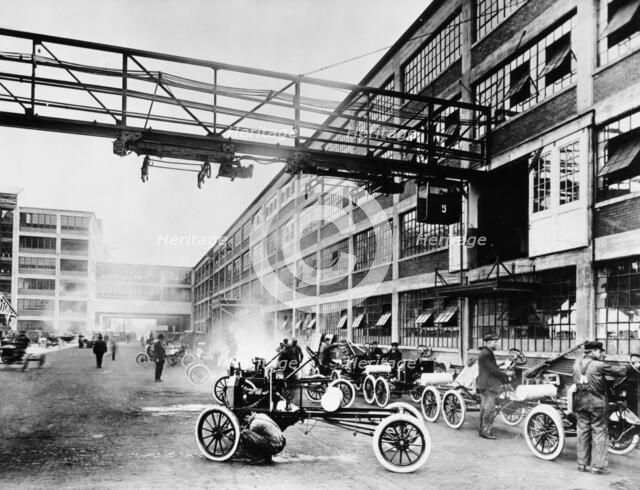 The exterior of the Model T factory, 1914. Artist: Unknown