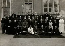 The Eye, Ear, Nose and Throat colloquium in Vienna, October 1905. Creator: Unknown