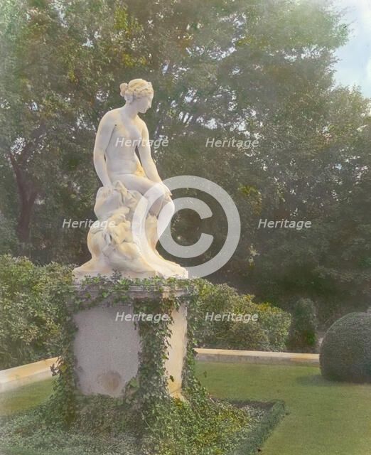 "The Elms," Edward Julius Berwind, 367 Bellevue Avenue, Newport, Rhode Island, 1914. Creator: Frances Benjamin Johnston.