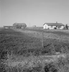 The Emmett Smith house, one of the best of the flat, Dead Ox Flat, Malheur County, Oregon, 1939. Creator: Dorothea Lange