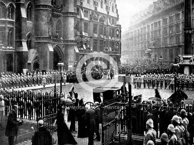 The Funeral of Mr. Gladstone: arrival of H.R.H. the Princess of Wales at Westminster Abbey, 1898. Creator: SB Bolas & Co.