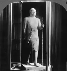 The famous wooden statue called the Shekh-el-Beled, Cairo, Egypt 1905.Artist: Underwood & Underwood