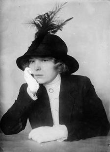 The female fan - "this is our last chance" - Bessie Stewart, between c1910 and c1915. Creator: Bain News Service