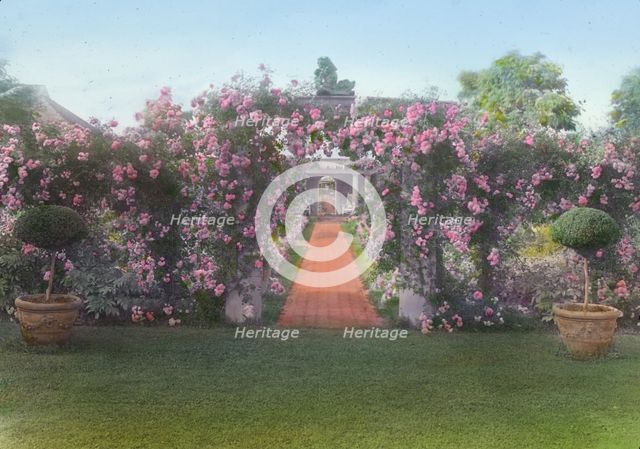 "The Fens," Lorenzo Easton Woodhouse house, Huntting Lane, East Hampton, New York, 1914. Creator: Frances Benjamin Johnston.
