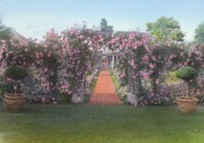 "The Fens," Lorenzo Easton Woodhouse house, Huntting Lane, East Hampton, New York, 1914. Creator: Frances Benjamin Johnston