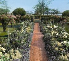 "The Fens," Lorenzo Easton Woodhouse house, Huntting Lane, East Hampton, New York, 1914. Creator: Frances Benjamin Johnston