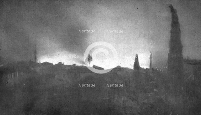 The Fire of Thessaloniki; The Turkish quarter on fire, the same day, at 10 o'clock, 1917. Creator: Unknown.