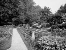 The Flower garden, Sunnyridge, home of Winthrop Folsom, Lenox, Mass., c.between 1910 and 1920. Creator: Unknown
